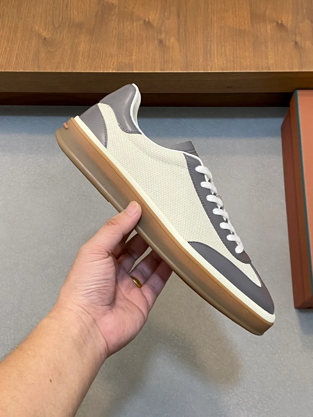 💰420Loro Piana — Classic casual shoes, men's lace-up casual shoes and sneakers, high-quality lightweight and comfortable fabrics, suitable for outdoor leisure, the color is young and energetic, and it looks great with sportswear or casual suits! Code number: 39-44 (38, 45, 46, can be customized)